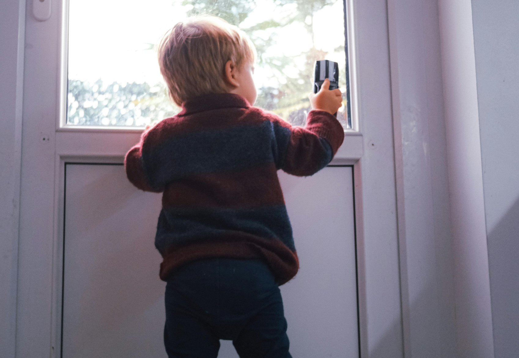 Kun alkoholi tulee kotiovelle – mitä se tarkoittaa lapselle?